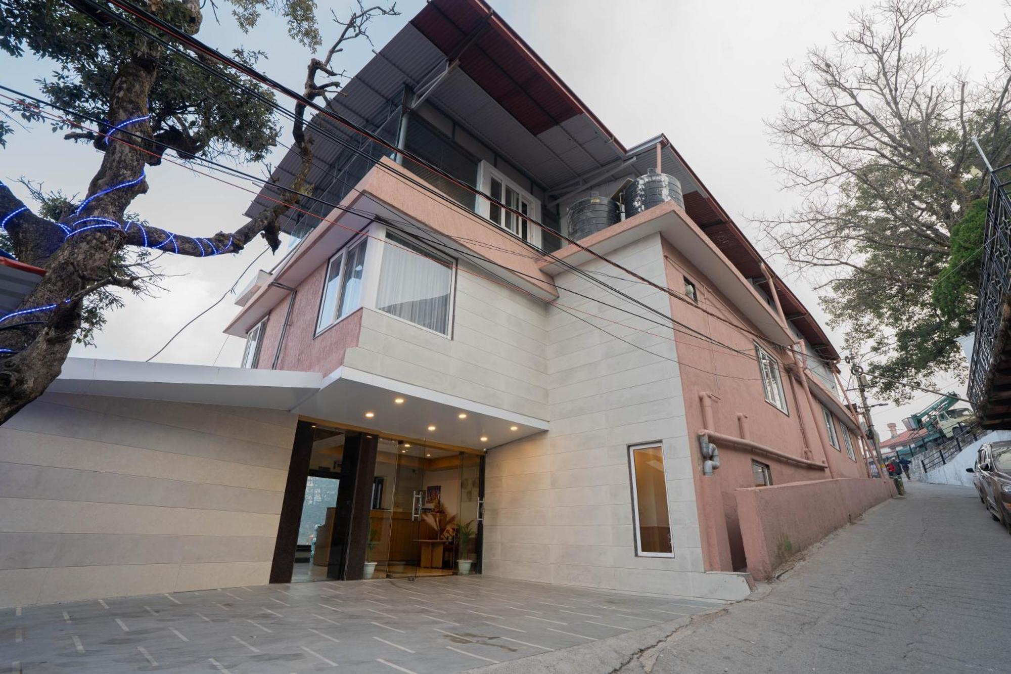 Perfectstayz Premium At Mall Road 무소리에 외부 사진