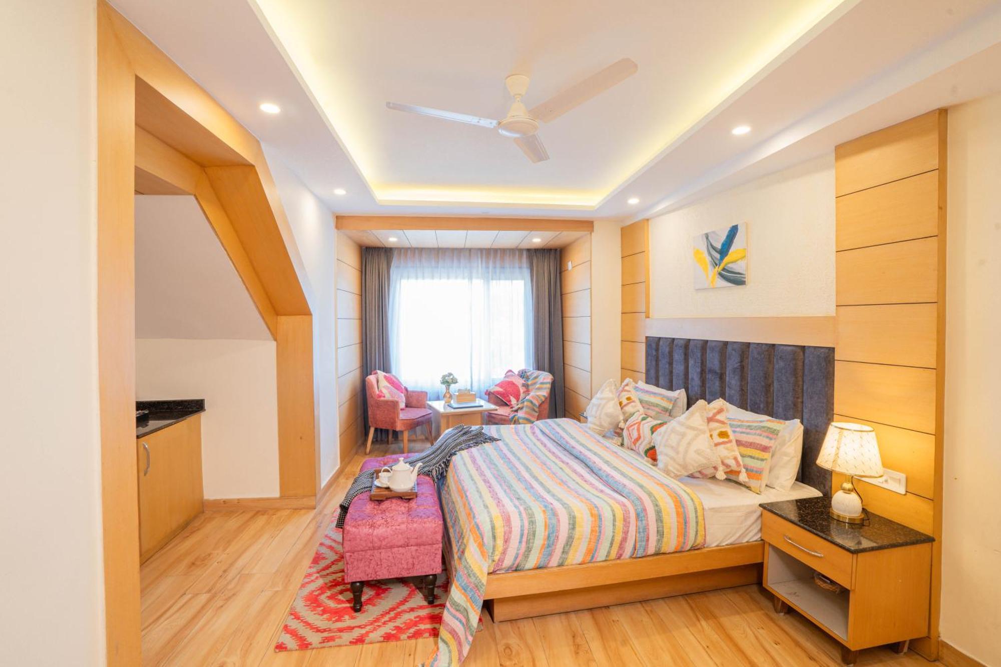 Perfectstayz Premium At Mall Road 무소리에 외부 사진