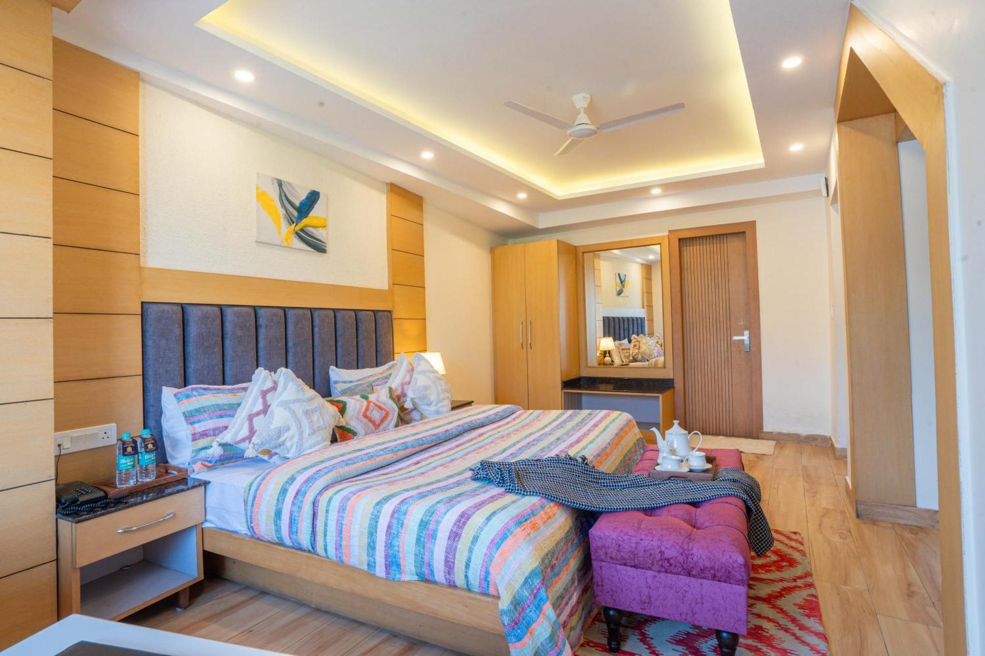 Perfectstayz Premium At Mall Road 무소리에 외부 사진