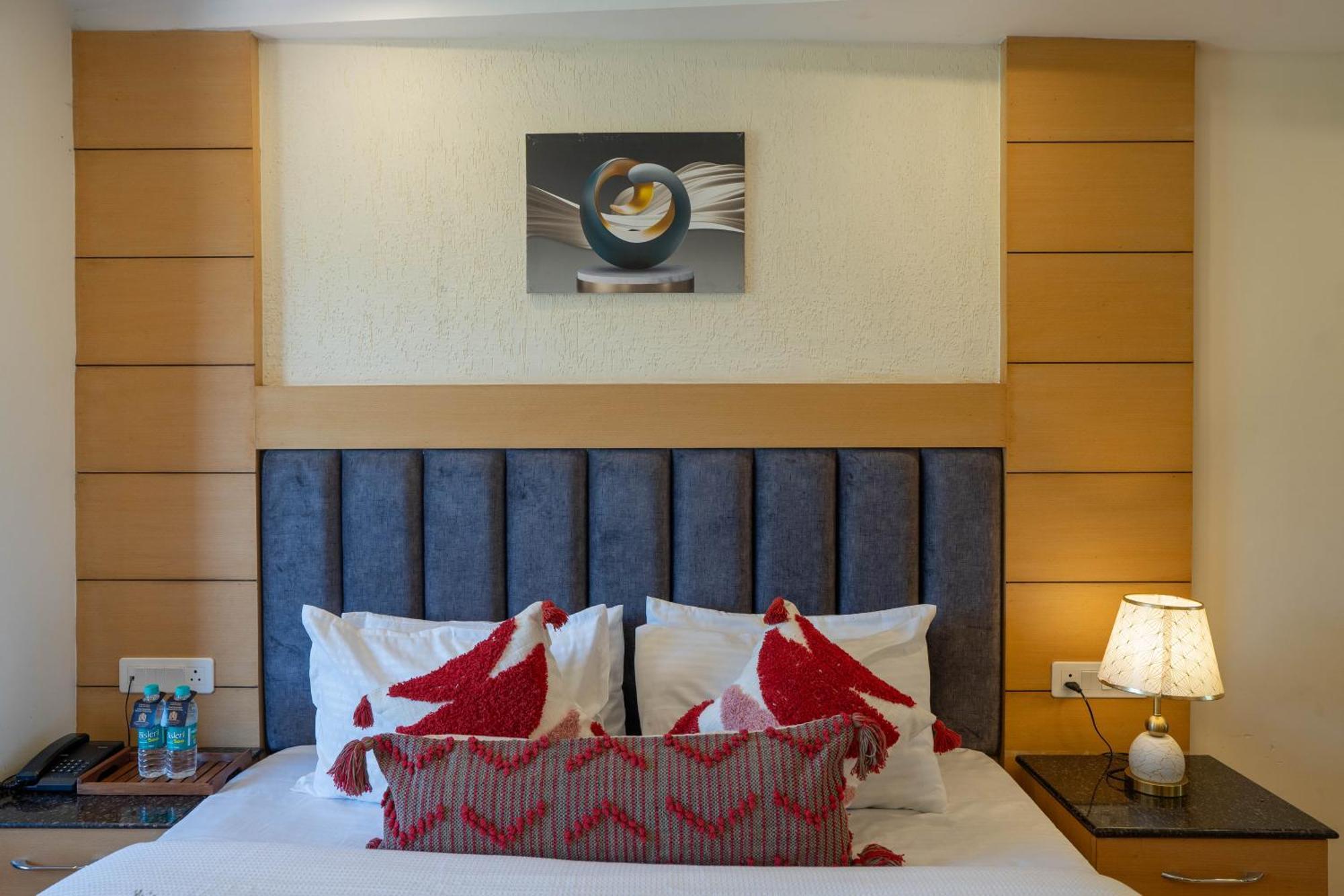 Perfectstayz Premium At Mall Road 무소리에 외부 사진