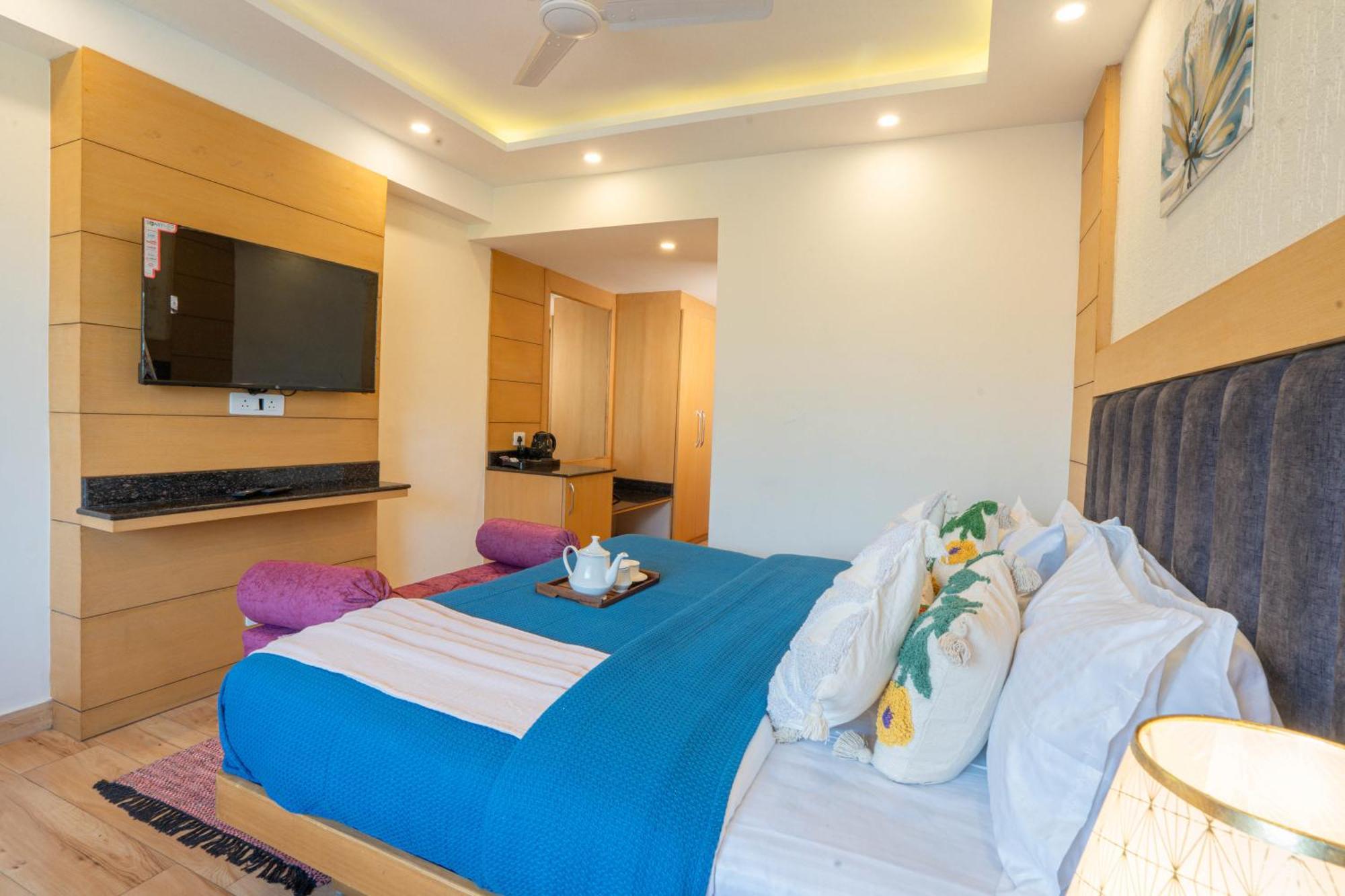Perfectstayz Premium At Mall Road 무소리에 외부 사진